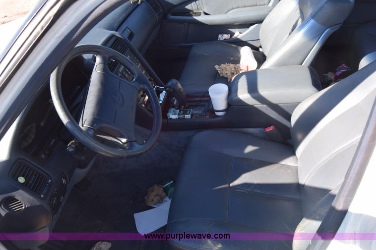 image for item L1192 1990 Lexus LS 400