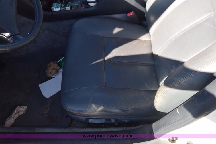 image for item L1192 1990 Lexus LS 400