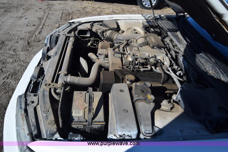 image for item L1192 1990 Lexus LS 400