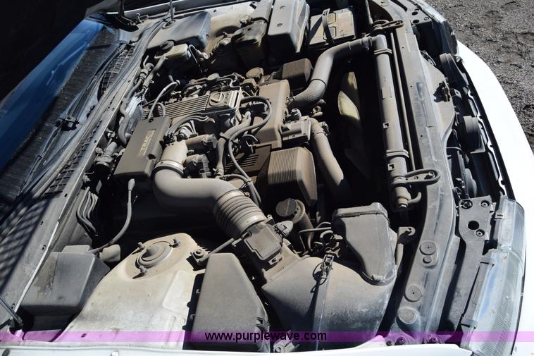 image for item L1192 1990 Lexus LS 400