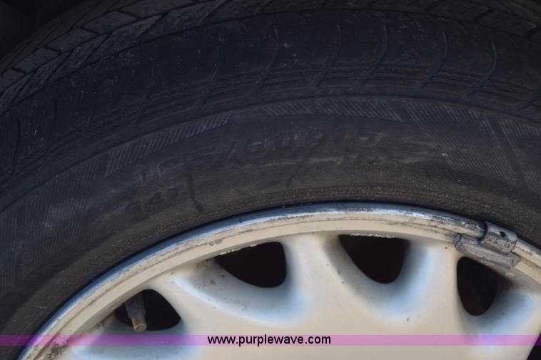 image for item L1192 1990 Lexus LS 400