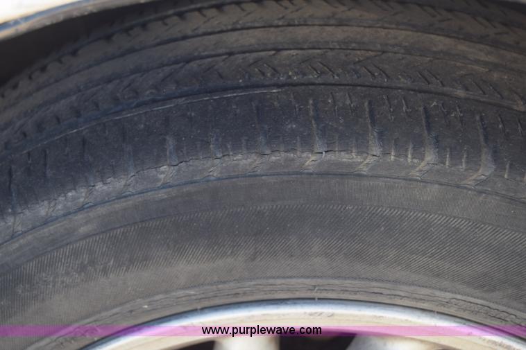 image for item L1192 1990 Lexus LS 400