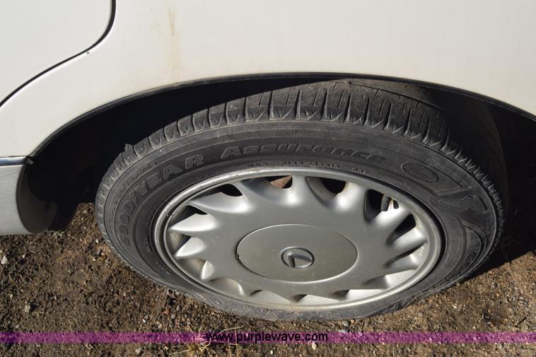 image for item L1192 1990 Lexus LS 400