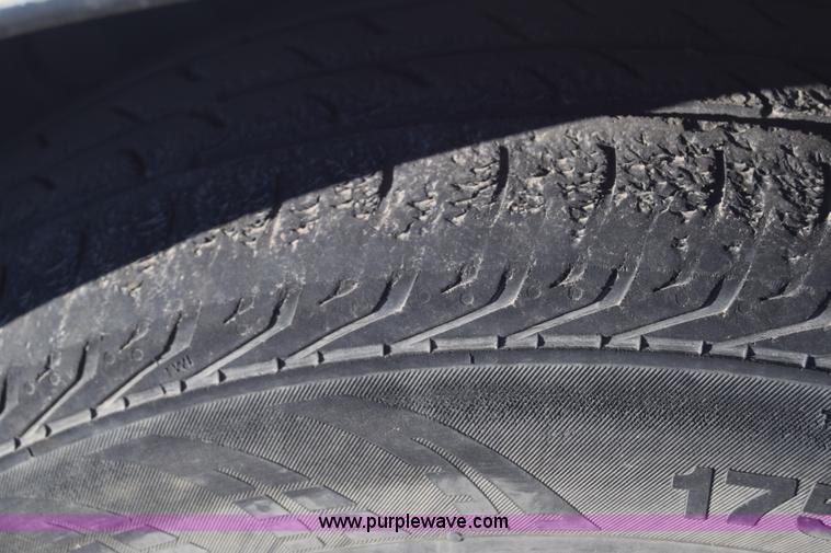 image for item L1192 1990 Lexus LS 400