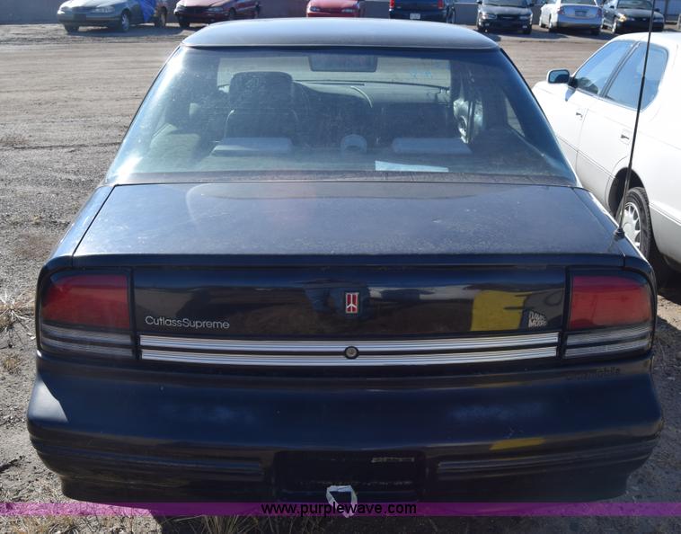 image for item L1193 1997 Oldsmobile Cutlass Supreme SL