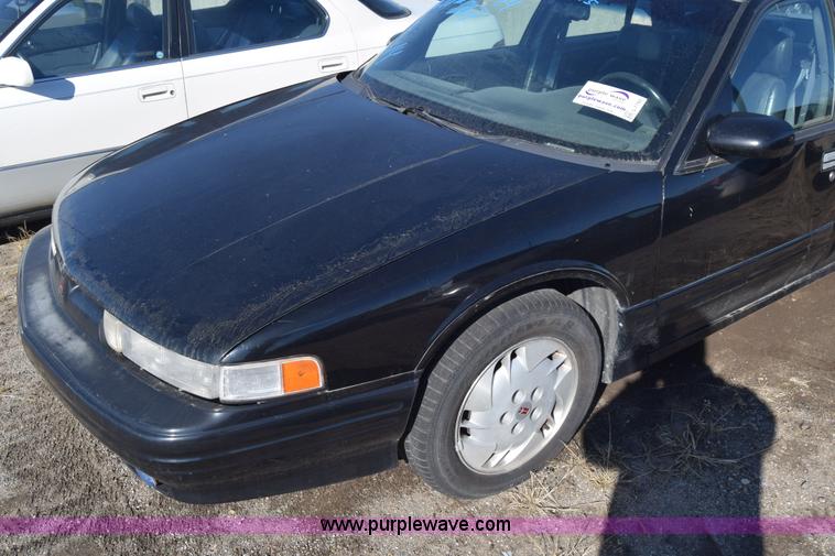 image for item L1193 1997 Oldsmobile Cutlass Supreme SL