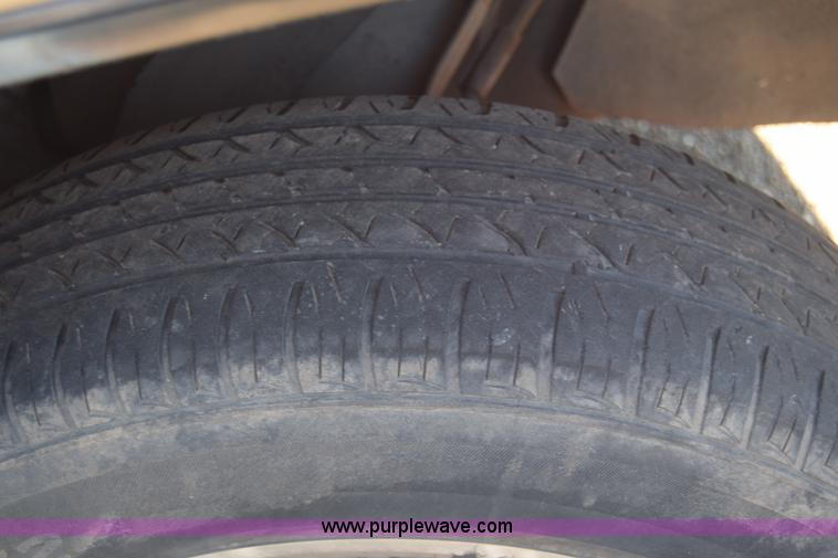 image for item L1194 1988 GMC Sierra 1500 pickup truck