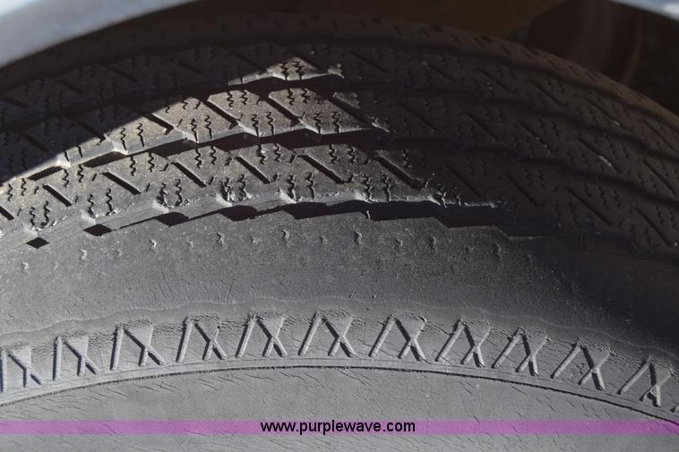 image for item L1194 1988 GMC Sierra 1500 pickup truck