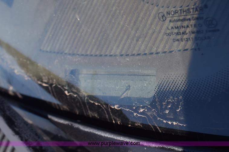 image for item L1194 1988 GMC Sierra 1500 pickup truck