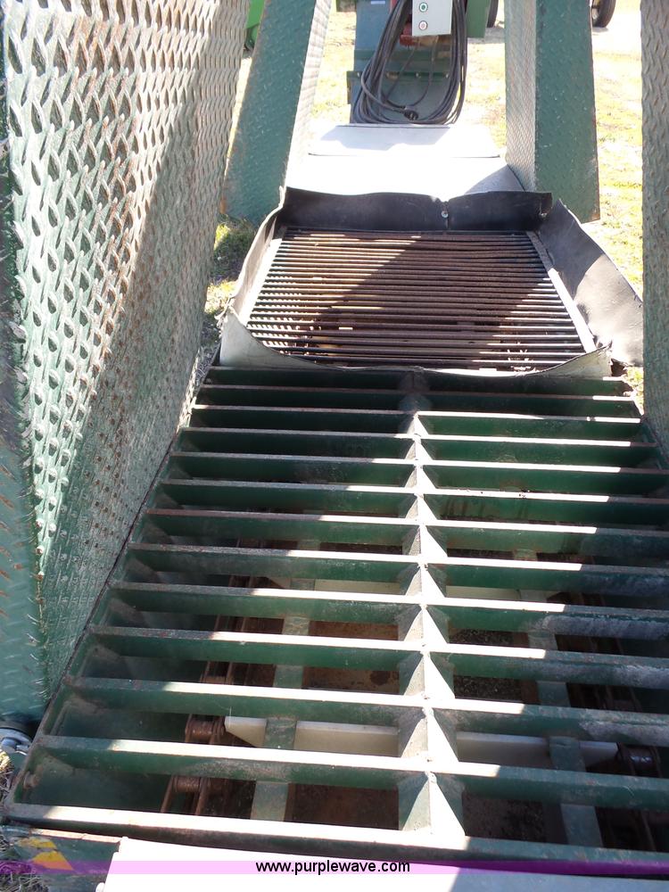 image for item BL9736 Sukup drive over grain unloader