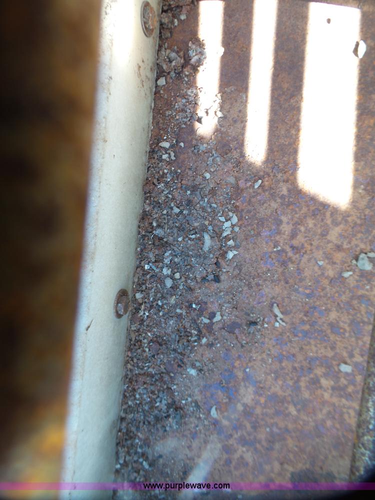 image for item BL9736 Sukup drive over grain unloader