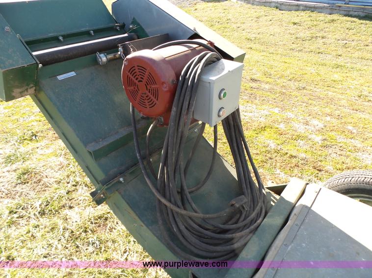 image for item BL9736 Sukup drive over grain unloader