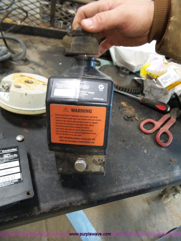 image for item BL9743 Trimble EZ-Guide 500 GPS system