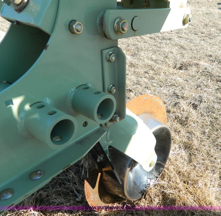 image for item BQ9997 2014 Orthman 8315 row crop field cultivator