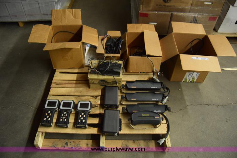image for item BW9267 Assorted GPS guidance equipment
