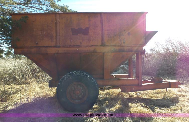 image for item H6998 Grain cart