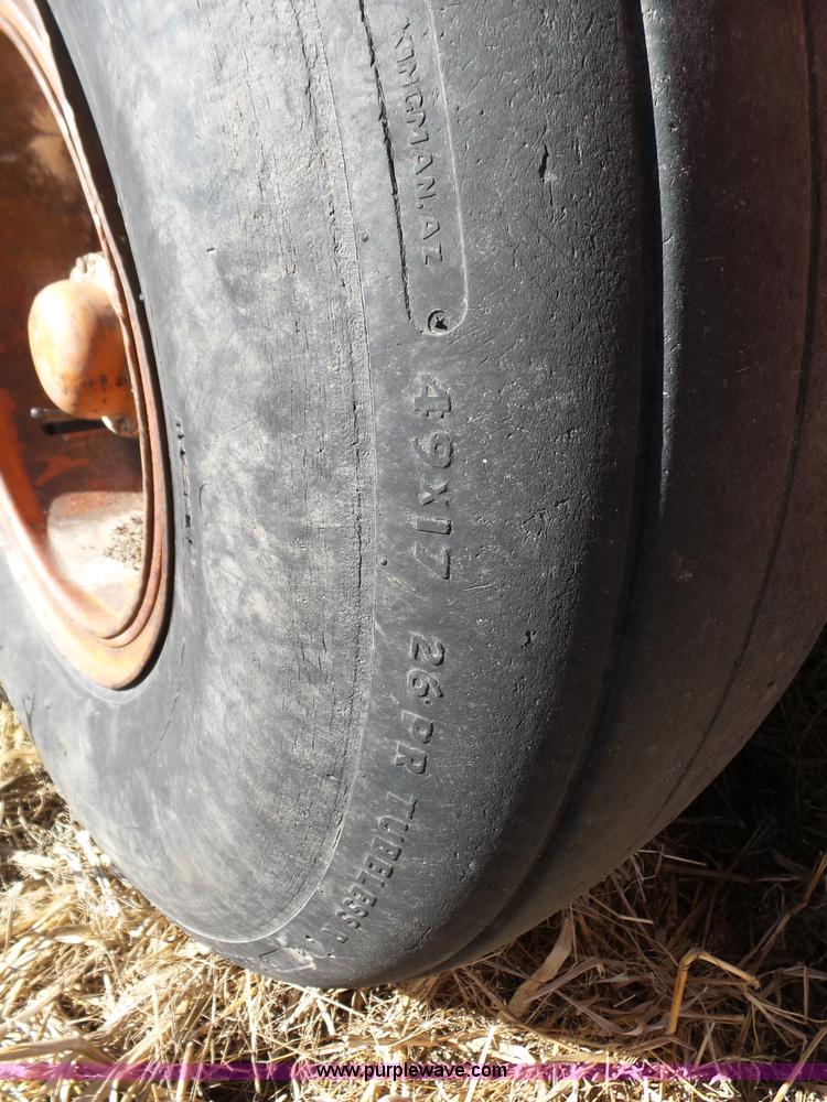 image for item H6998 Grain cart