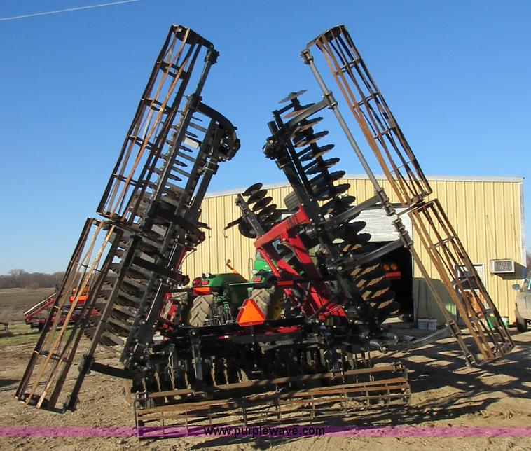 image for item I1751 Case IH 330 Turbo vertical tillage