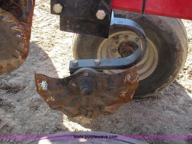 image for item I1751 Case IH 330 Turbo vertical tillage