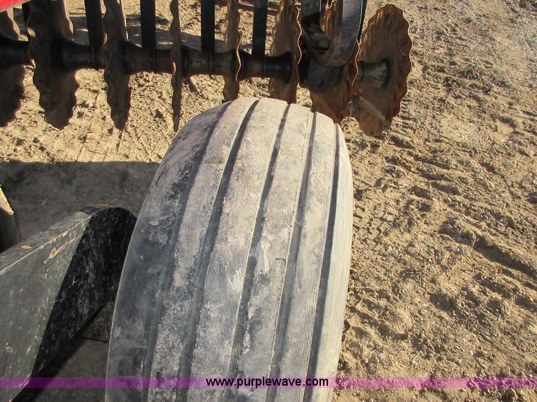 image for item I1751 Case IH 330 Turbo vertical tillage