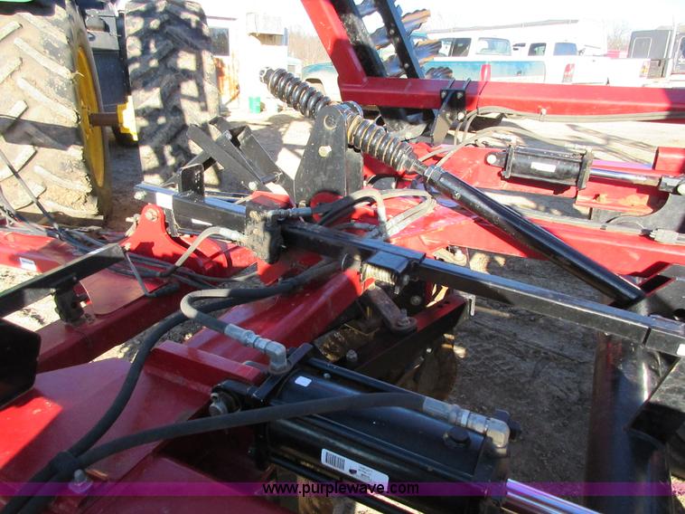 image for item I1751 Case IH 330 Turbo vertical tillage