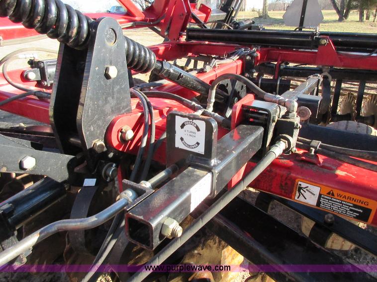 image for item I1751 Case IH 330 Turbo vertical tillage