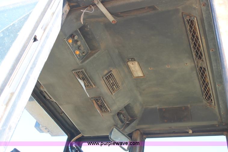 image for item J1295 1979 Versatile 855 4WD tractor