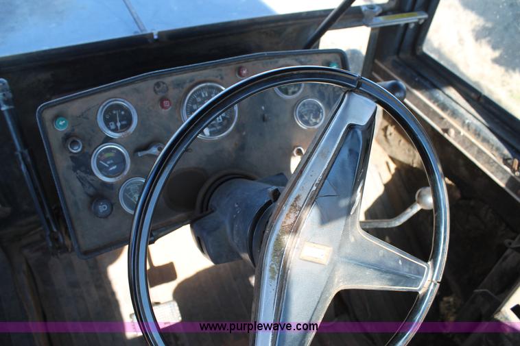 image for item J1295 1979 Versatile 855 4WD tractor