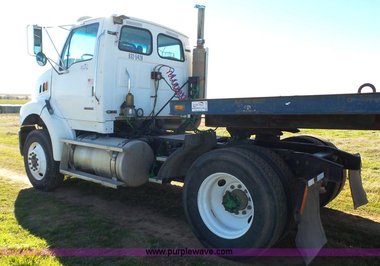 image for item J1305 2006 Sterling A9500 semi truck