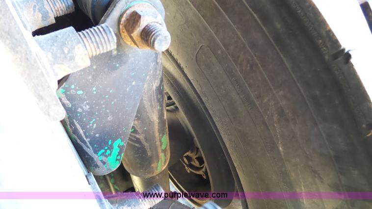 image for item J1305 2006 Sterling A9500 semi truck