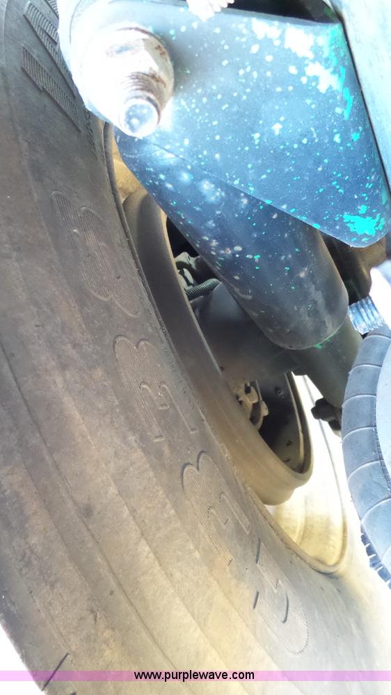 image for item J1305 2006 Sterling A9500 semi truck