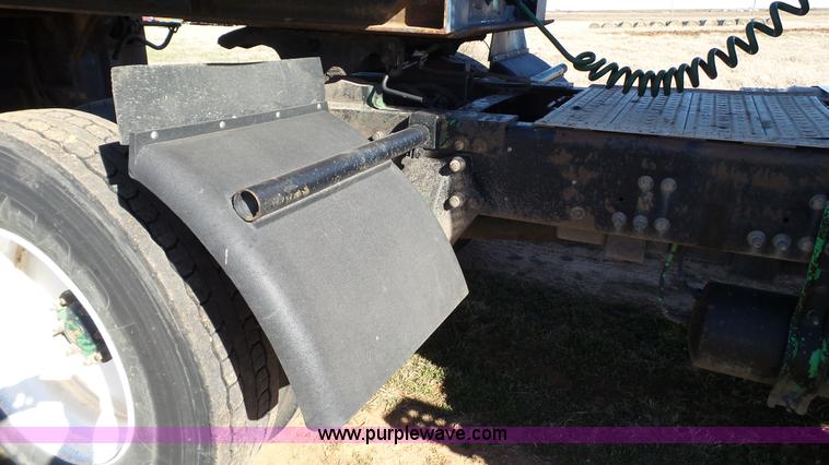 image for item J1305 2006 Sterling A9500 semi truck