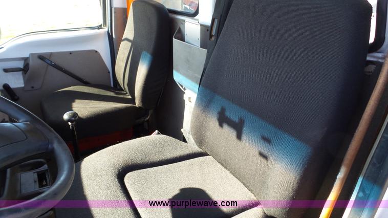 image for item J1305 2006 Sterling A9500 semi truck