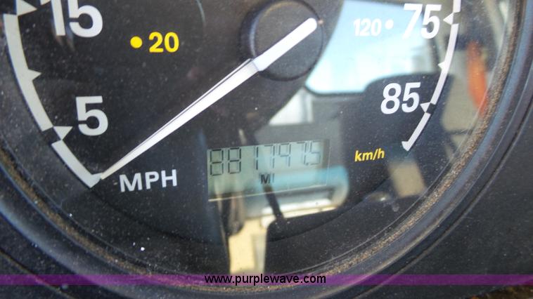 image for item J1305 2006 Sterling A9500 semi truck