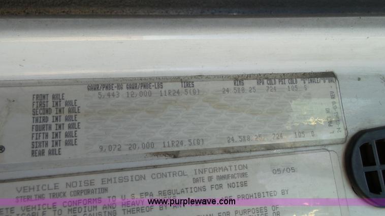 image for item J1305 2006 Sterling A9500 semi truck