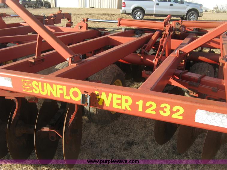 image for item J2930 Sunflower 1232-24 disk