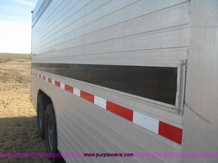 image for item J2931 2005 Hillsboro Endura ES8-20-68 double deck aluminum livestock trailer