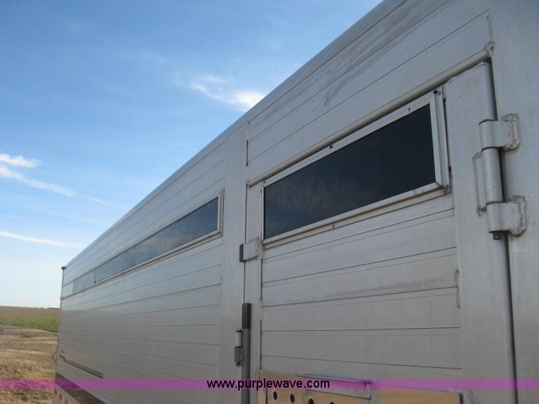 image for item J2931 2005 Hillsboro Endura ES8-20-68 double deck aluminum livestock trailer