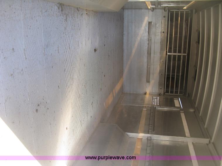 image for item J2931 2005 Hillsboro Endura ES8-20-68 double deck aluminum livestock trailer