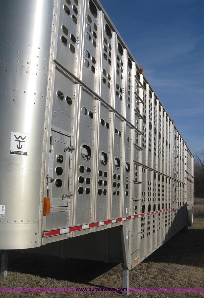 image for item J2945 2010 Wilson Silver Star PSDCL-402 cattle pot trailer