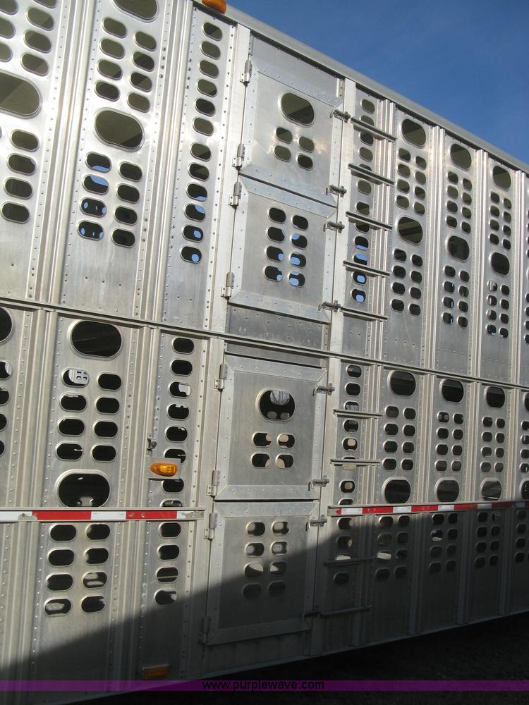 image for item J2945 2010 Wilson Silver Star PSDCL-402 cattle pot trailer