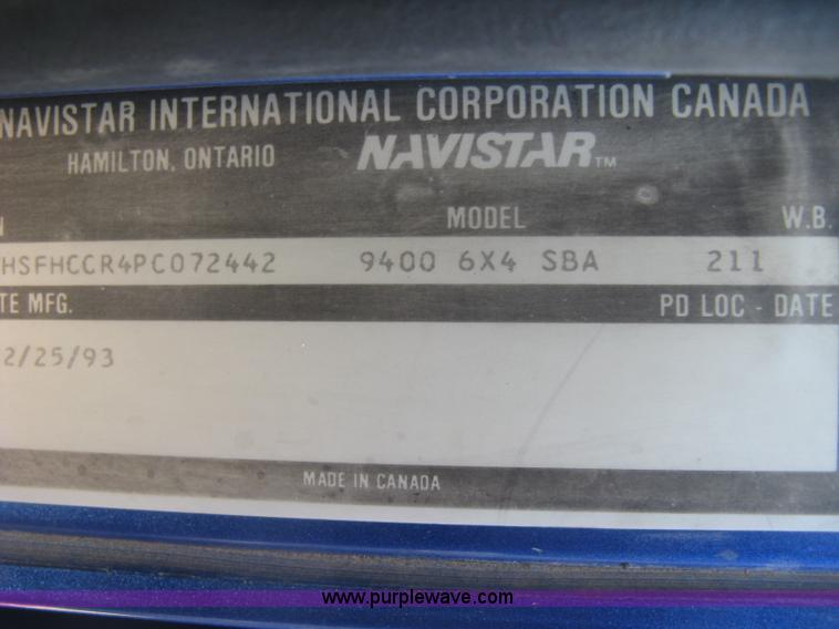 image for item J2947 1993 International Eagle 9400 semi truck