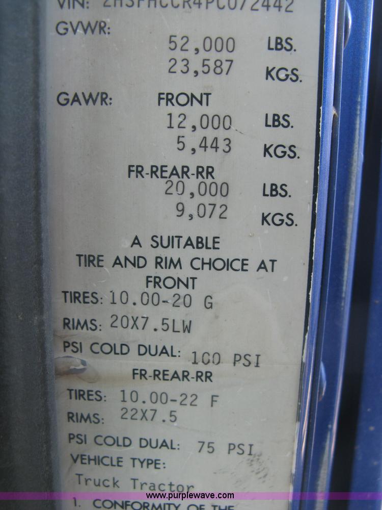 image for item J2947 1993 International Eagle 9400 semi truck