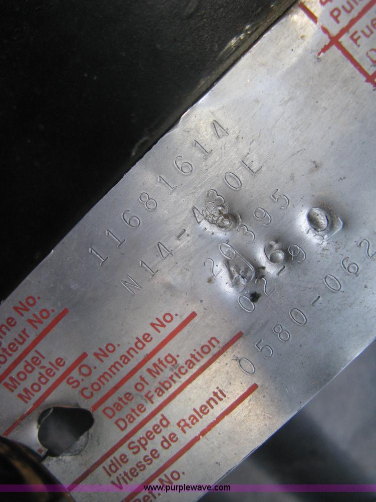 image for item J2947 1993 International Eagle 9400 semi truck