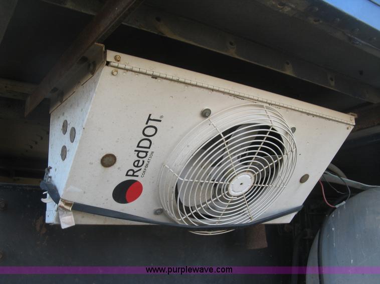 image for item J2947 1993 International Eagle 9400 semi truck