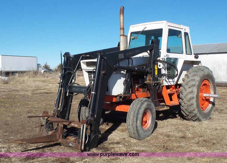 image for item J4511 1973 Case 1370 tractor