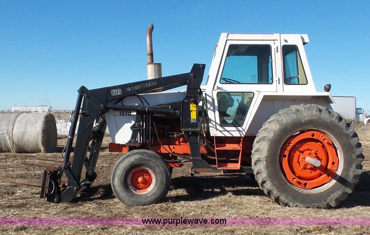 image for item J4511 1973 Case 1370 tractor