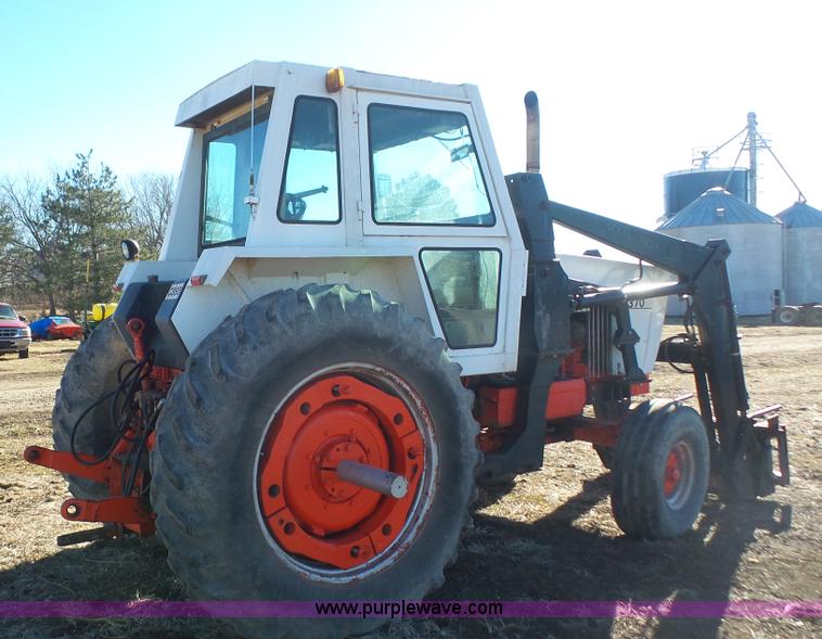 image for item J4511 1973 Case 1370 tractor