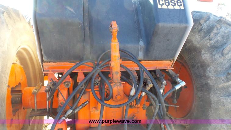 image for item J4511 1973 Case 1370 tractor