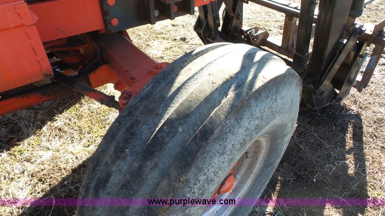 image for item J4511 1973 Case 1370 tractor